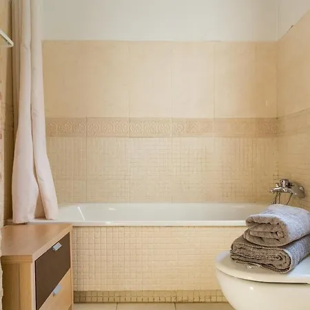 Apartament Atico Exclusivo Del Siglo Xvi Con Terraza Privada En El Corazon De Ciutat Vella Walencja