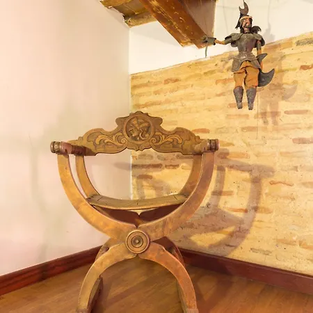 Atico Exclusivo Del Siglo Xvi Con Terraza Privada En El Corazon De Ciutat Vella Apartament *