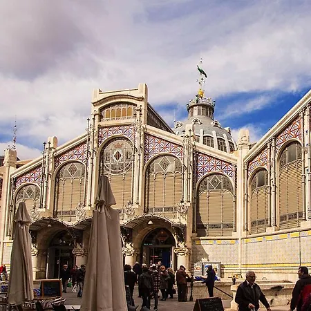 Atico Exclusivo Del Siglo Xvi Con Terraza Privada En El Corazon De Ciutat Vella Walencja