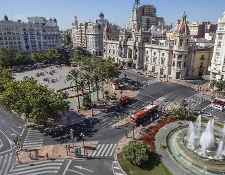 Atico Exclusivo Del Siglo Xvi Con Terraza Privada En El Corazon De Ciutat Vella Apartament