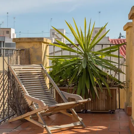 Atico Exclusivo Del Siglo Xvi Con Terraza Privada En El Corazon De Ciutat Vella Apartmán *